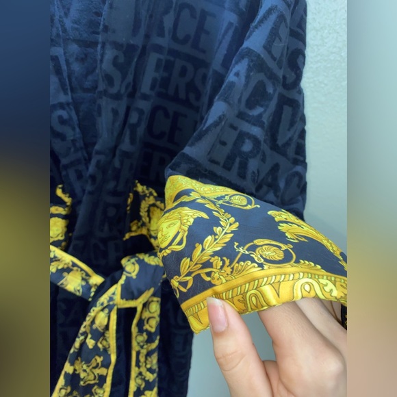 Authentic Versace Robes - Picture 3 of 4